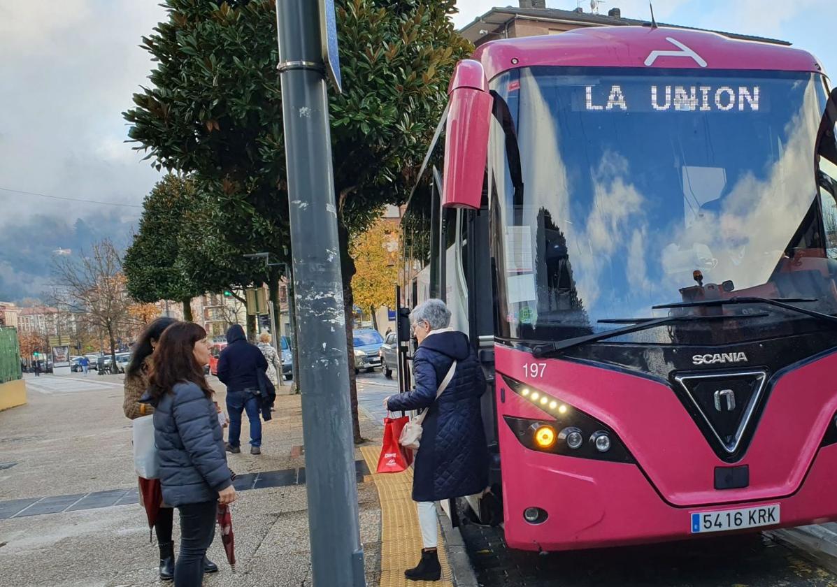 A partir del día 4 habrá más autobuses entre Llodio, Amurrio y Vitoria.