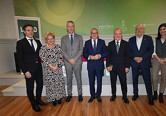 Rubén González-Bengoa, Ana del Val, Jesús de Andrés, Ramiro González, Juan Ignacio Pérez, Jon Armentia y Ainhoa Rousse.