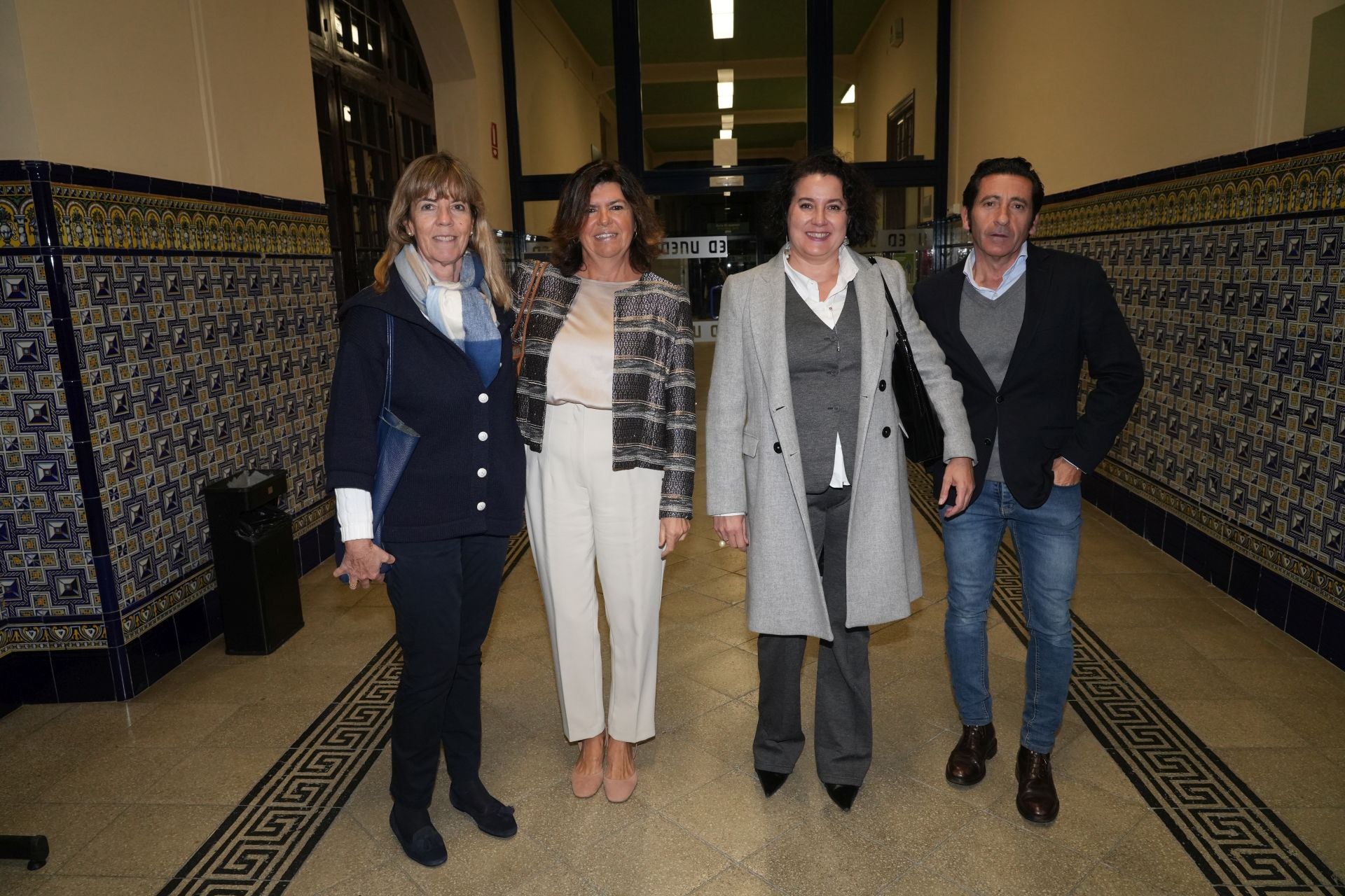 Nieves Maya, Maite Alonso, Zuriñe Iñurrieta y Juan Pablo García de Vinuesa.