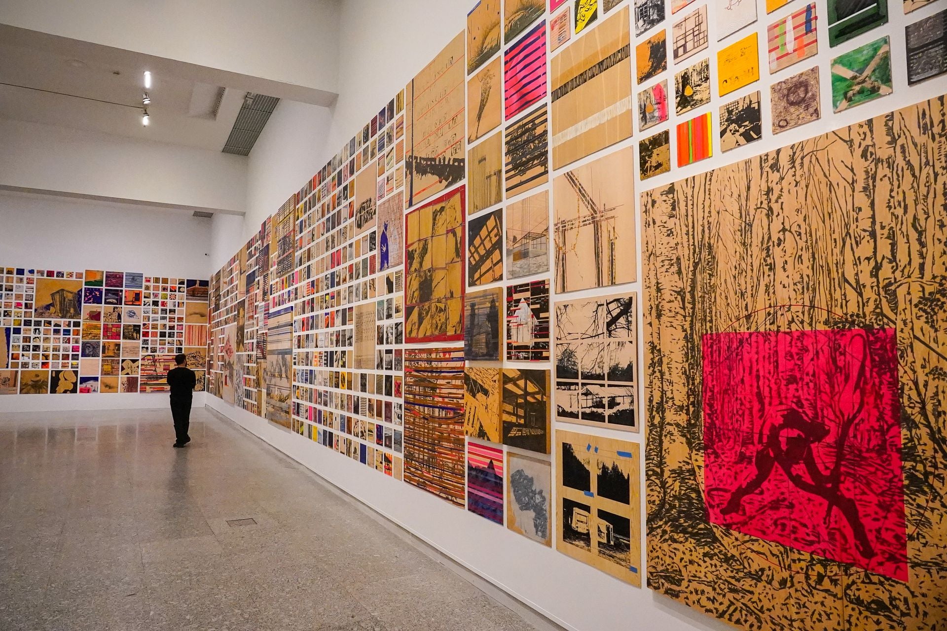 Exposición de Joxerra Melguizo &#039;Refugios-diarios (lerro galduak)&#039; en Artium