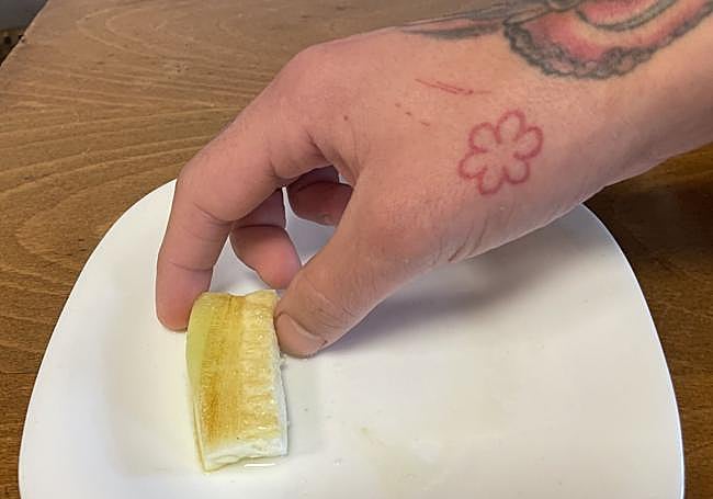 Calabacín cocinado en el prototipo; en diez segundos es comestible y no ha perdido un ápice de sus jugos.