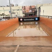 La catástrofe en el parking de un centro comercial de Bonaire: «No se sabe cuánta gente puede haber dentro»