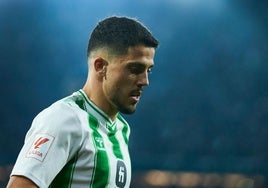 «No era día para celebrar nada», rompe a llorar Fornals, castellonense y autor del gol del Betis