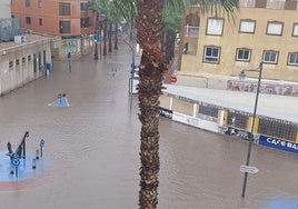 Calles anegadas en Puerto de Mazarrón.