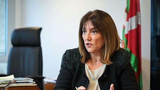 La consejera de Agricultura: «Vamos a centrarnos en estudiar la sentencia»