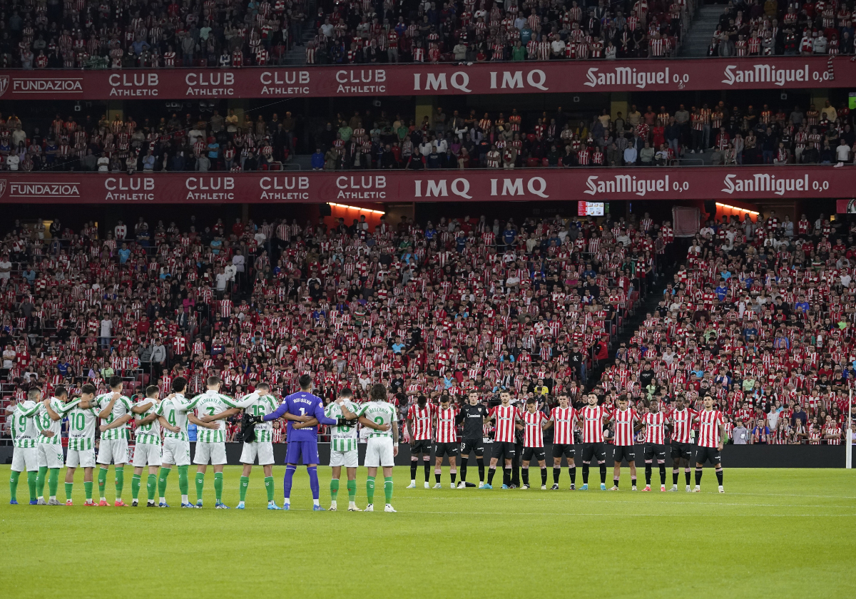 Minuto de silencio y brazaletes negros en el Ludogorest-Athletic