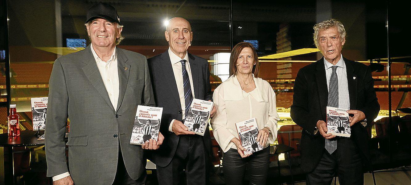 José Ángel Iribar, Manu Sarabia, Begoña Armesto y Ángel María Villar.