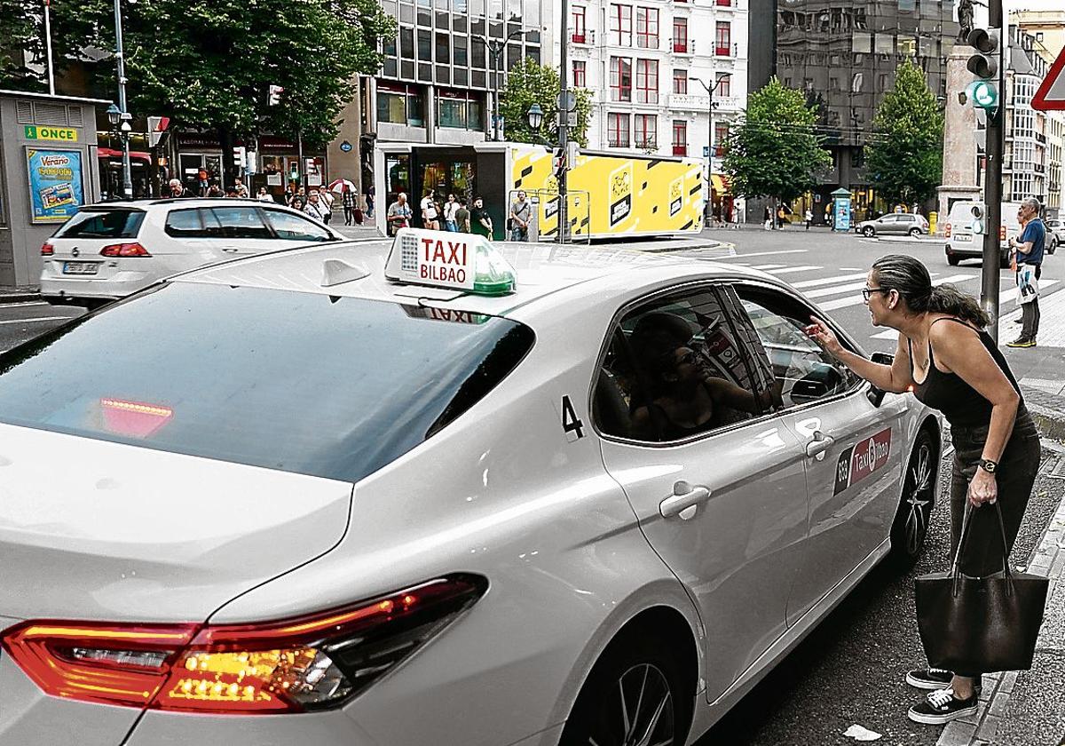 La 'app' que permitirá saber cuántos taxis circulan por Bilbao llegará en abril