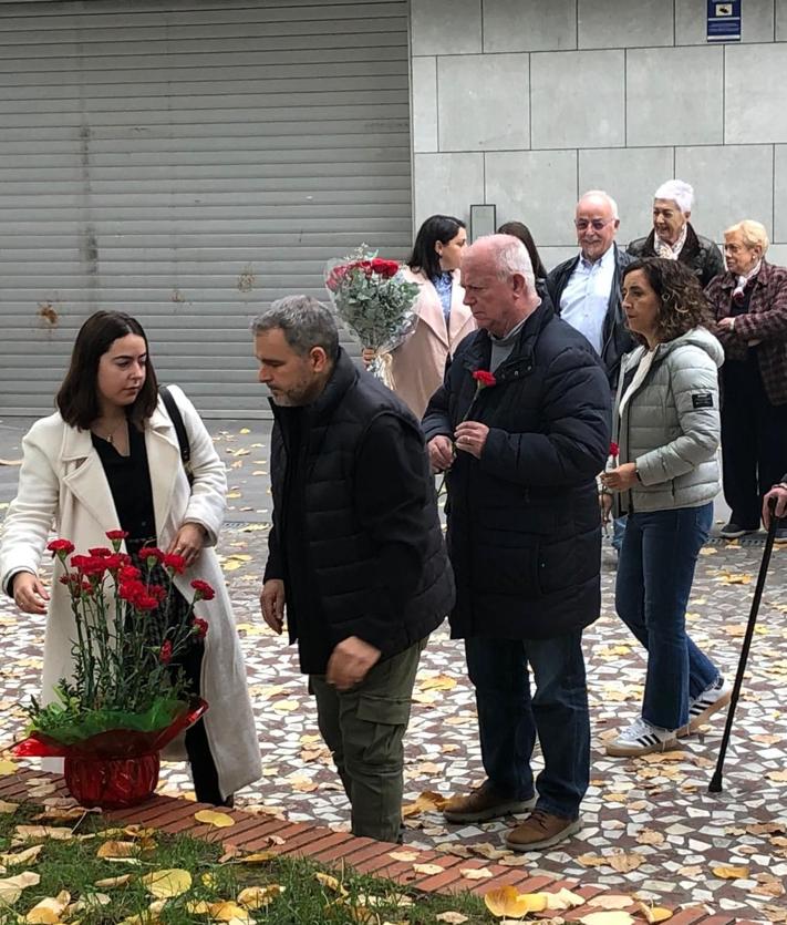 Imagen secundaria 2 - Durango rinde homenaje a las víctimas en el Día de la Memoria en Ezkurdi