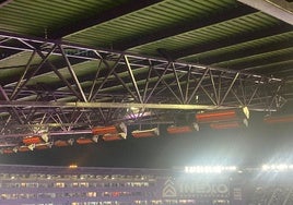 Las estufas encendidas en la tribuna principal del estadio de Valladolid.