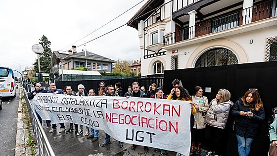 Los trabajadores de la hostelería alavesa se plantan y convocan una huelga para el puente de la Constitución