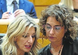 Las vicepresidentas Montero y Díaz, en el Senado.