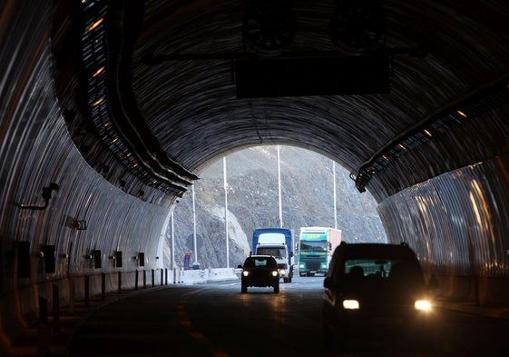 Un simulacro nocturno cerrará el túnel de Isuskitza, que conecta Álava y Gipuzkoa por la AP-1