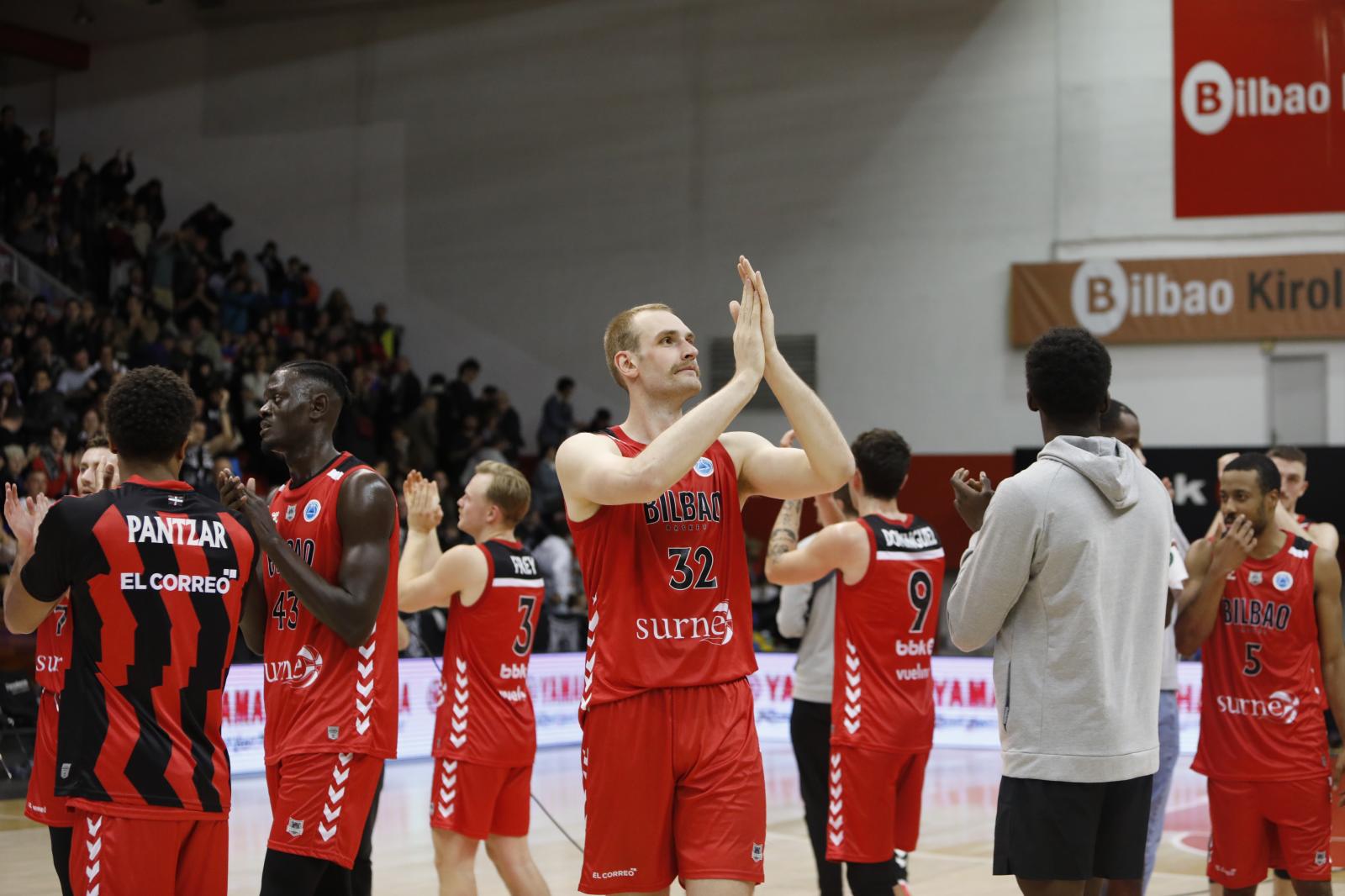 Jones, el mejor contra el Prievidza. Vota tu preferido
