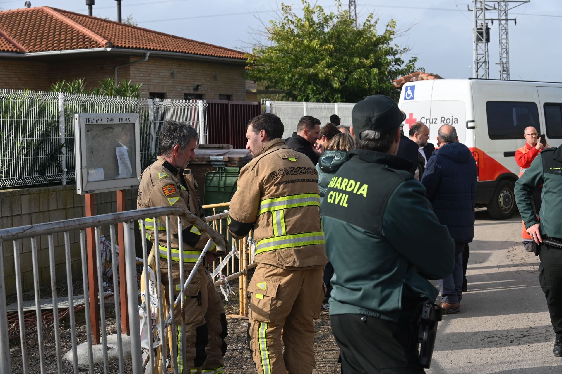 Al menos 10 muertos en un incendio en la residencia de un pueblo de Zaragoza