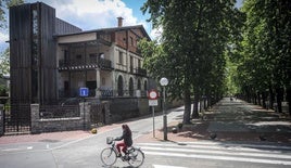 Exterior de la casona Gure Txokoa, sede de Amvisa.