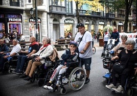 Cerca de un millar de personas se manifestaron a prinicipios de mes en Bilbao para pedir mejoras de accesibilidad en la línea.