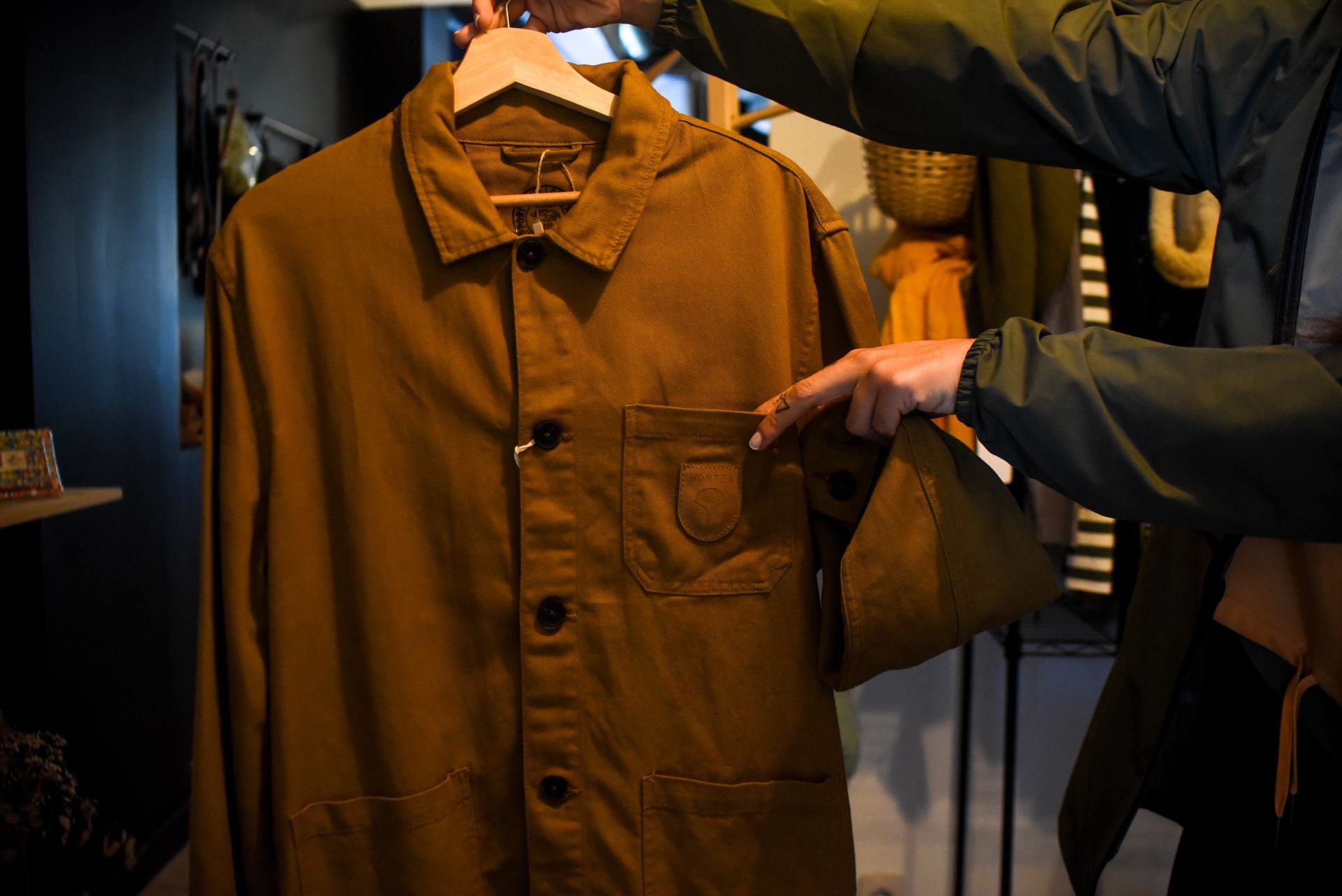 El novedoso espacio de Trapagaran en el que comprar ropa, hacer yoga o aprender a coser