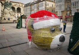 Un oso gigante llega por Navidad a la Virgen Blanca