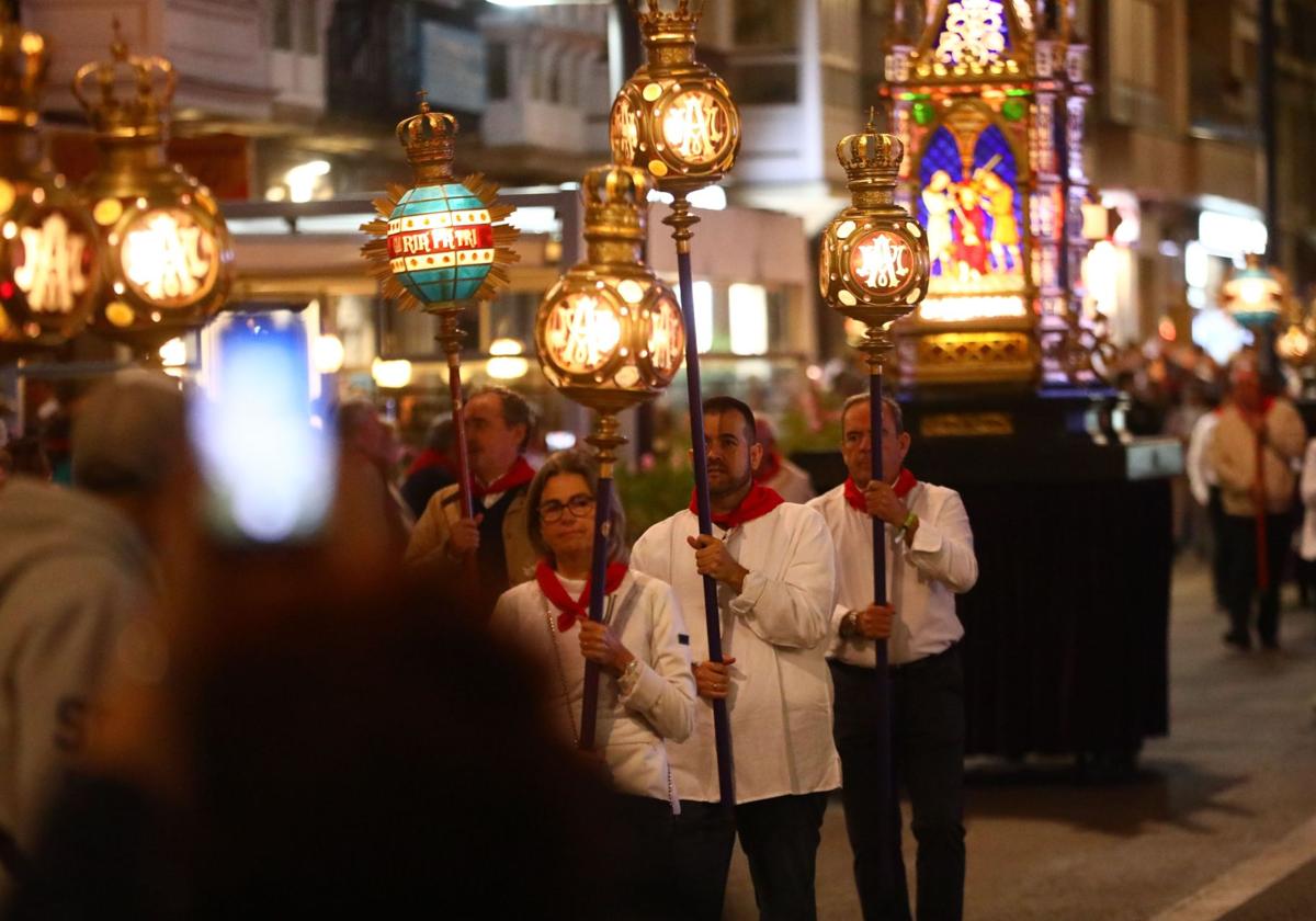 Procesion de la Cofradía de los faroles.