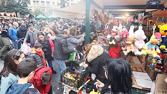Barakaldo cambiará juguetes por menús para los más desfavorecidos