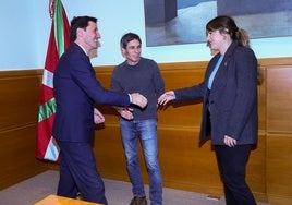 La delegación de Sumar se reunió el pasado lunes con el consejero D'Anjou en Lakua.