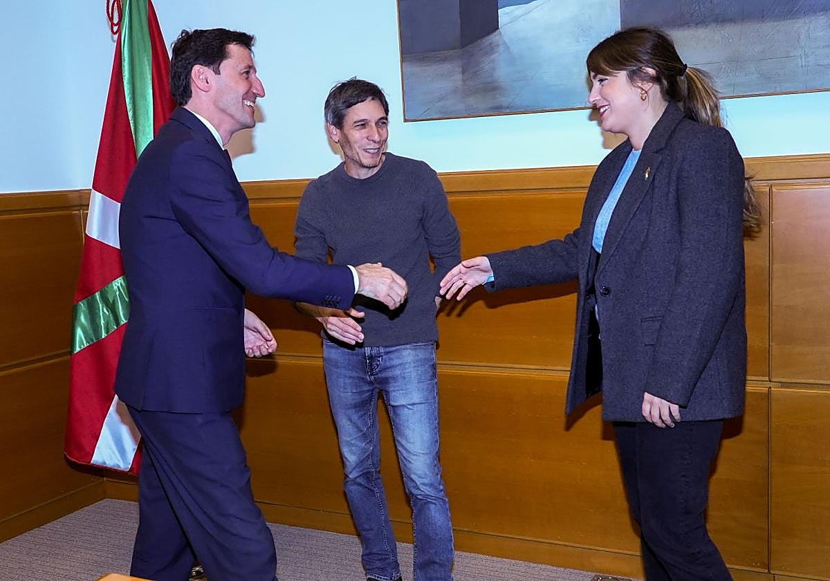 La delegación de Sumar se reunió el pasado lunes con el consejero D'Anjou en Lakua.