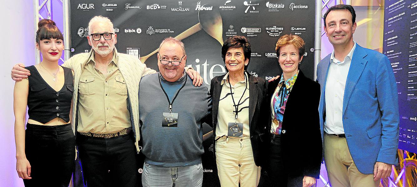 Esther Merino, Juanma Díez, Mikel Bustinza, Asun Ibarrondo, Sonia Pérez y Mikel Torres.