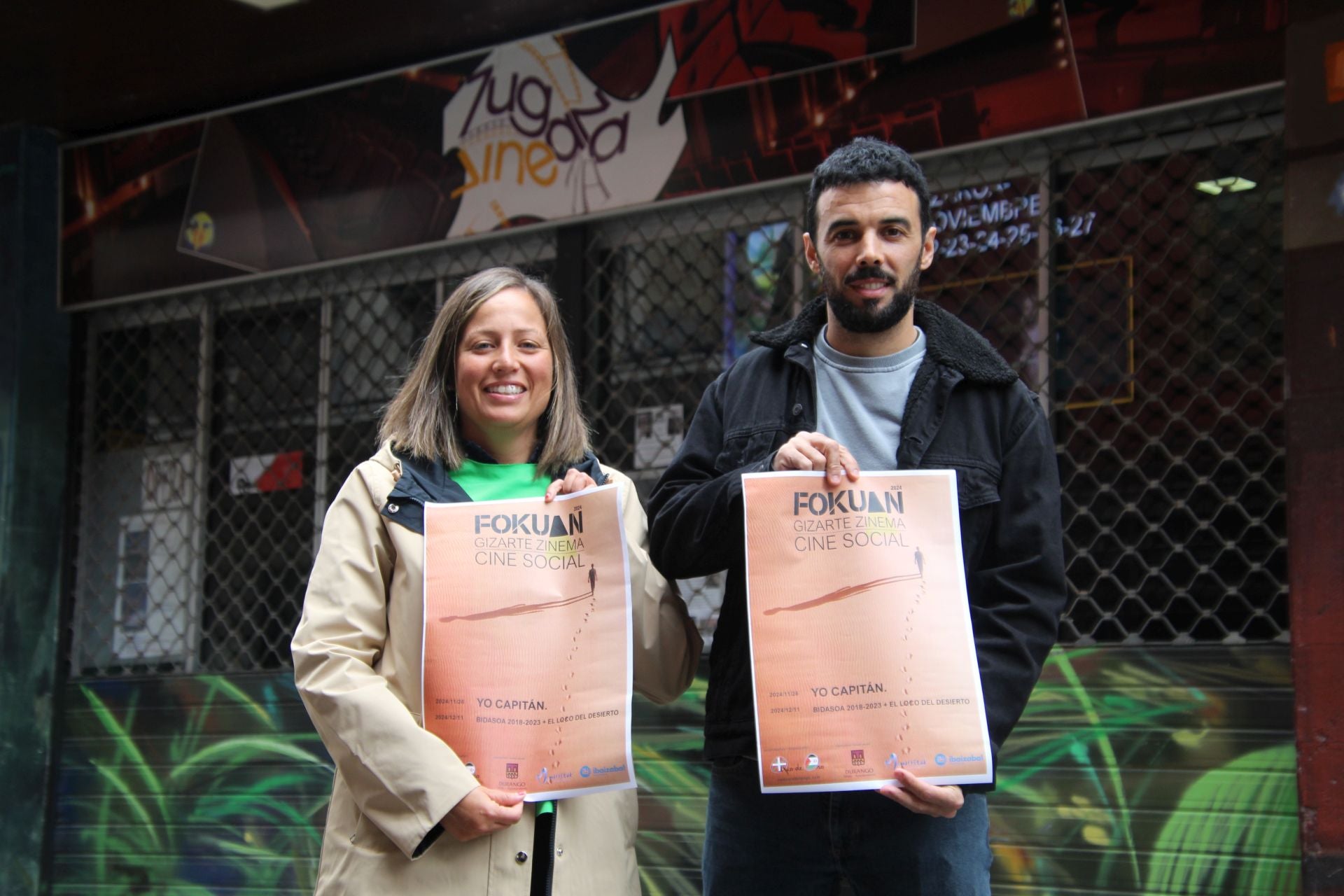 El coordinador de la oenegé Río de Oro, Mikel del Arco, y la concejala Jesica Ruiz (PSE) presentaron este festival.