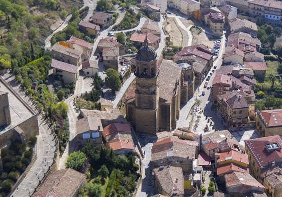 Vista aérea de la iglesia de Labastida, que se ha reformado en el último año.