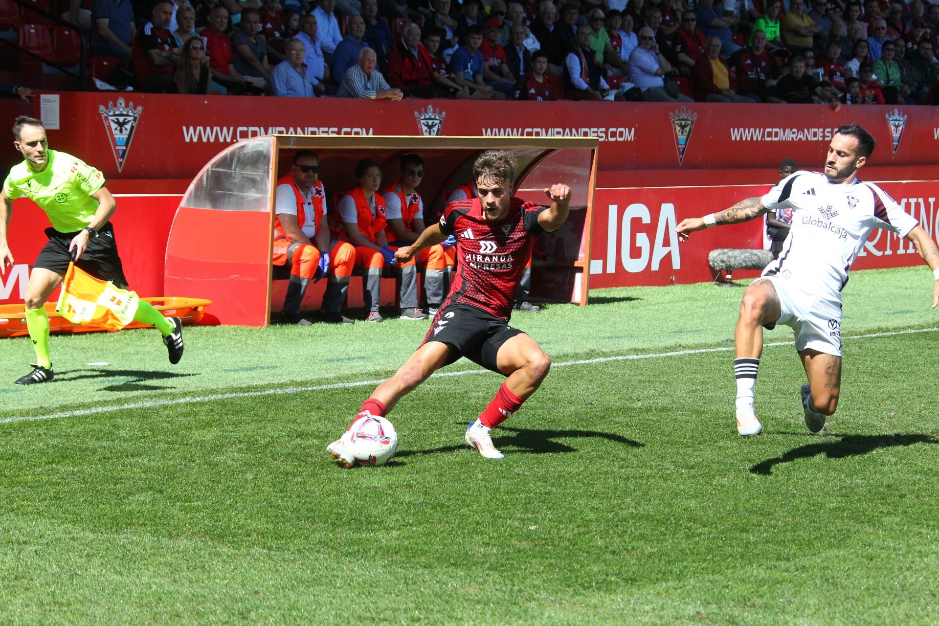 Hugo Rincón, en acción en el partido ante el Albacete.