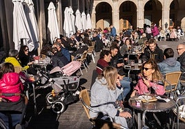 Día soleado en Vitoria.
