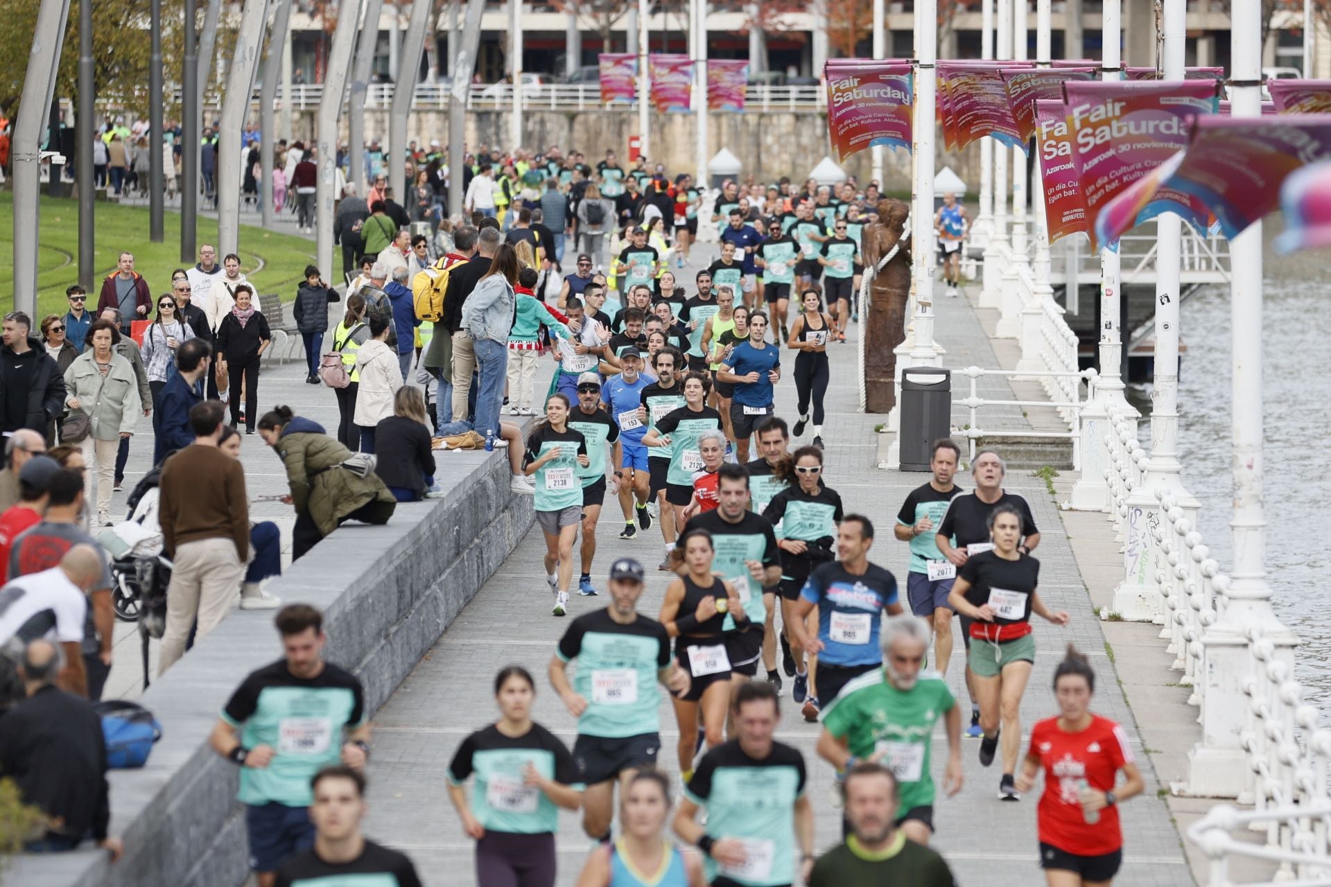 La fiesta del atletismo recorre la Margen Izquierda