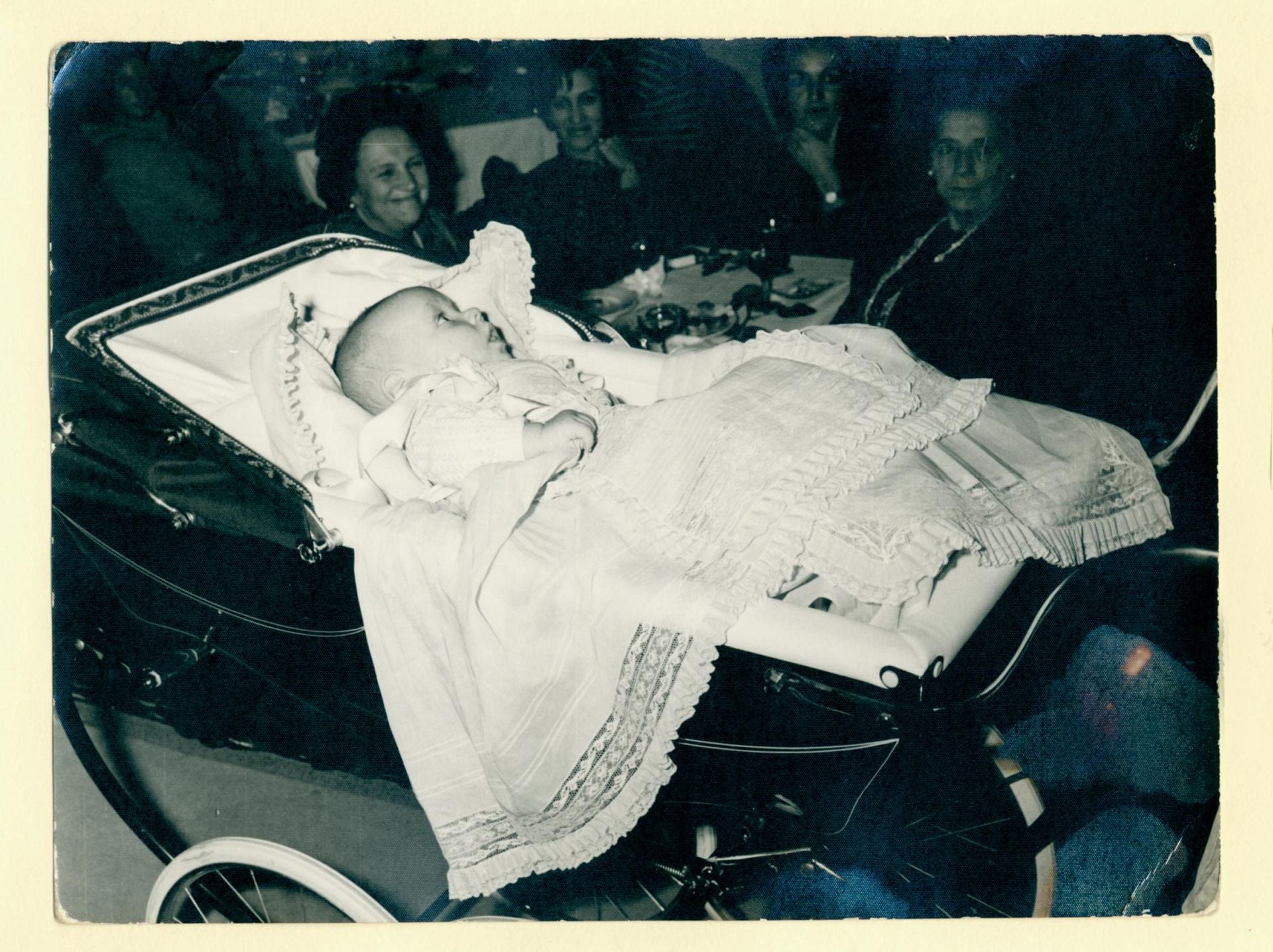 Abrimos el álbum de fotos de la exclusiva tienda Veritas de Bilbao: de la alta burguesía a la Familia Real