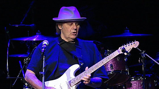 Walter Trout, flamígero, sentido y espectacular