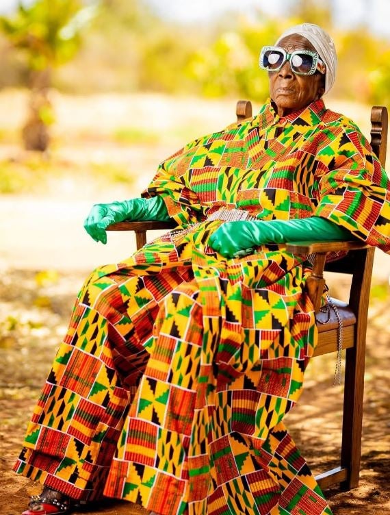 Margret, la abuela de Zambia que se ha convertido en un icono de estilo a sus 80 años