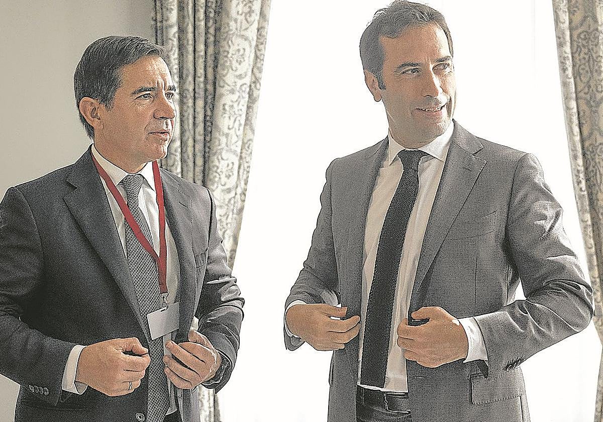 Carlos Torres, presidente de BBVA, junto al ministro de Economía, Carlos Cuerpo.