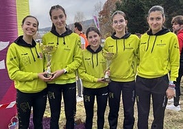 Equipos sub16 y sub18 (Paule Hernandez, Ixone Sanchez, Emma Montero, Sara Francisco y June Peña)