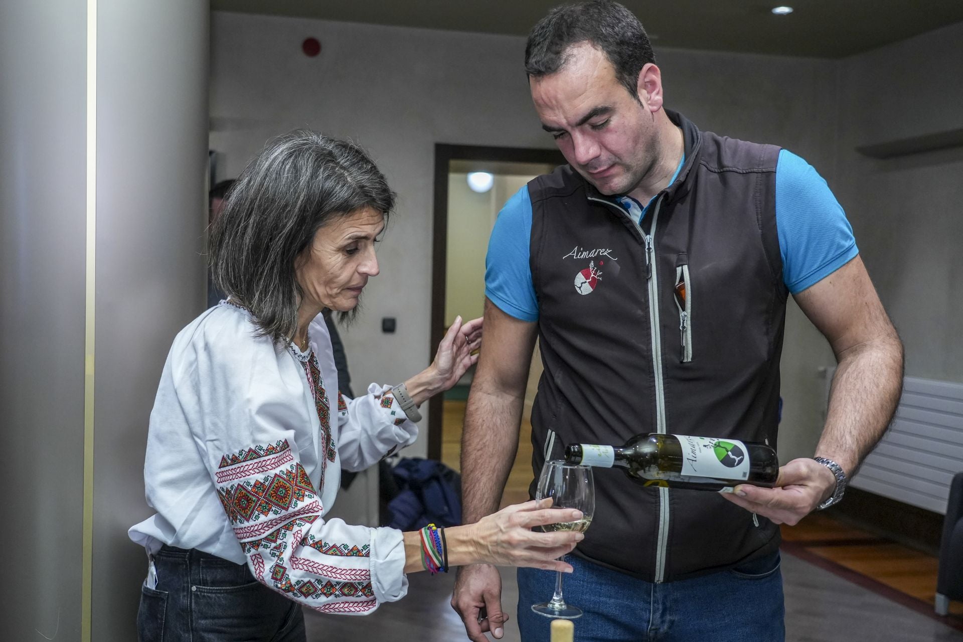 Un brindis atípico en las oficinas con más historia