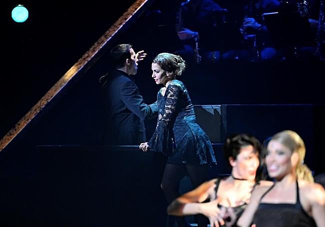 En el centro, Roxie Hart.