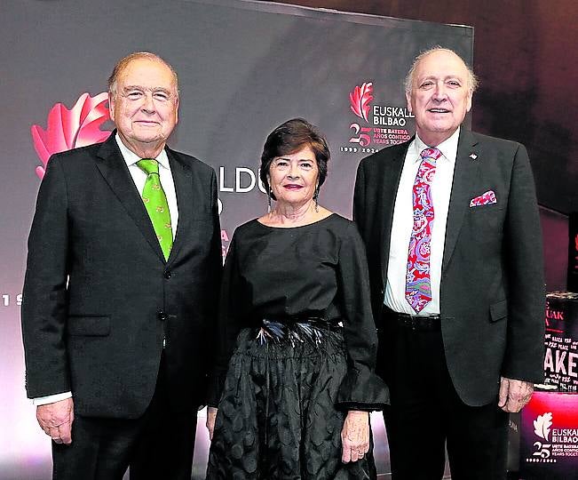 Jon Ortuzar, Belén Greaves y Alberto Pradera.