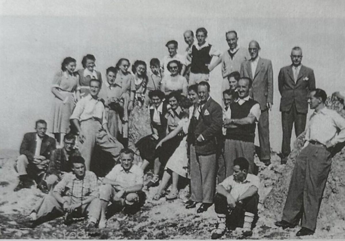 La Excursionista Manuel Iradier se estrenó el 16 de octubre de 1949 en la Peña San León.