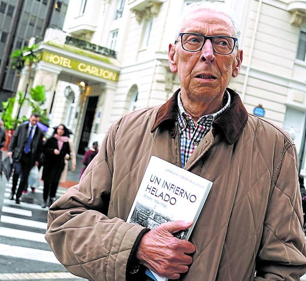 Alfonso Carlos Saiz Valdivielso, autor de 'Un infierno helado'.