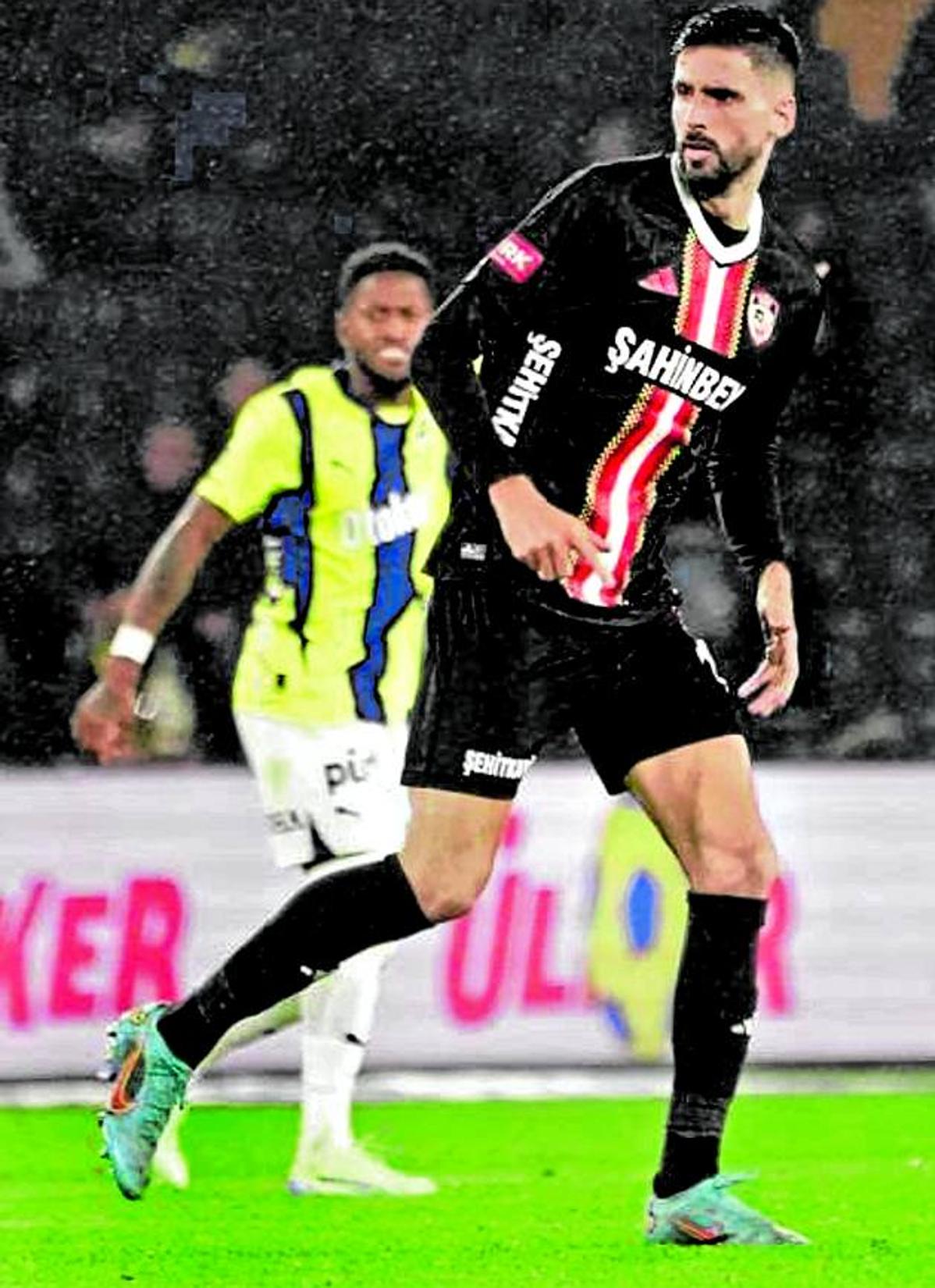 Kenan Kodro, en su partido del pasado 2 de diciembre en el estadio del Fenerbahçe.