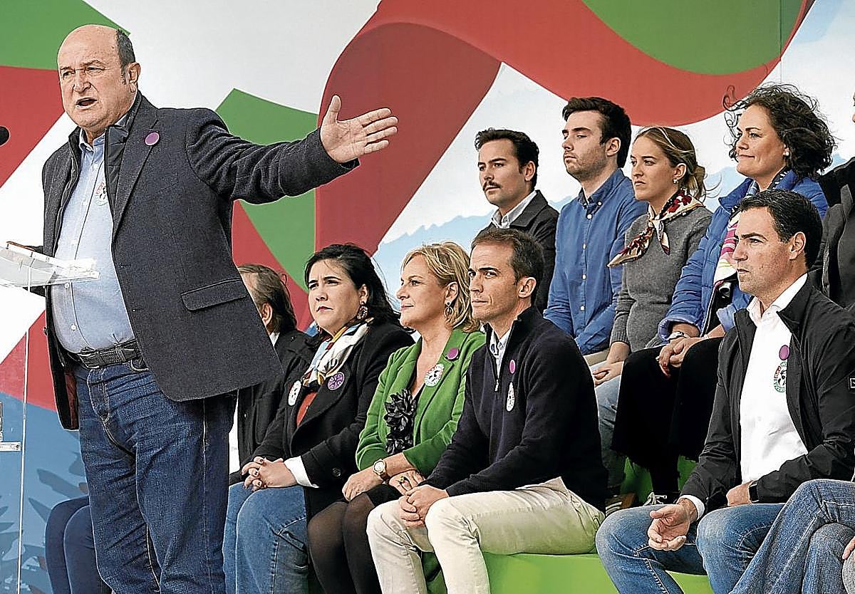 Ortuzar, en la conmemoración del 121 aniversario de la muerte de Sabino Arana, el pasado noviembre en Sukarrieta.