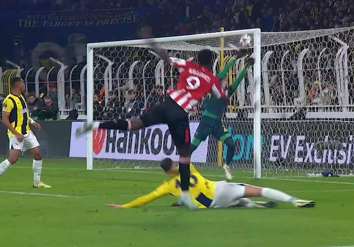 El doblete de Iñaki Williams ante el Fenerbahçe: el segundo, un auténtico golazo