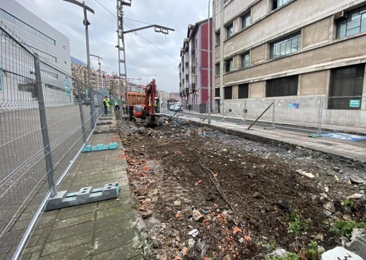 Imagen secundaria 1 - Durango transformará el antiguo trazado del tren en nuevas zonas verdes