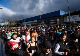 Salida de los participantes en el Memorial Itziar López de Uralde.