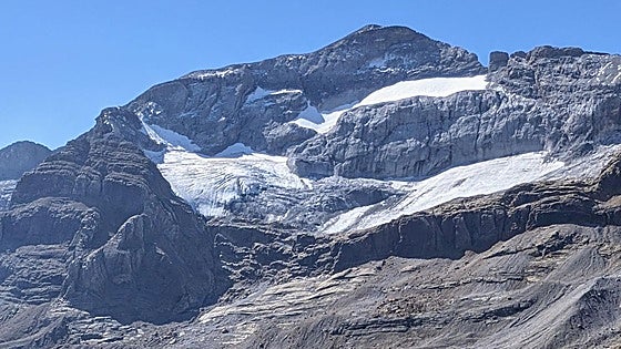 La nieve da una tregua a los glaciares de los Pirineos, «condenados a desaparecer»