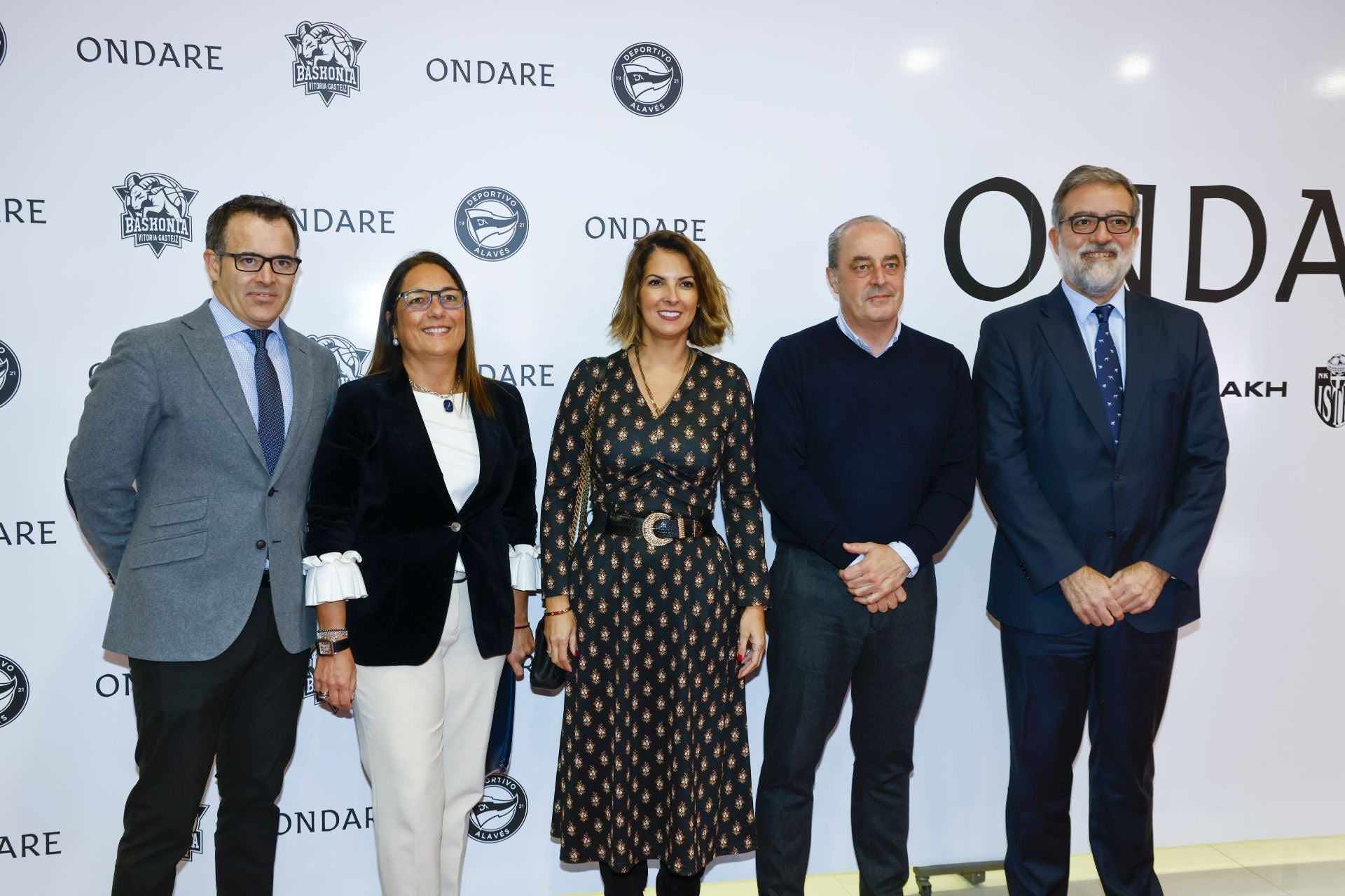 Óscar González de Durana, Elena Martín, Marta Barredo, Hipólito Suárez y Fernando del Hoyo.